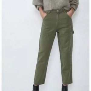 NWT Zara cargo pants. Khaki. Size 10/42.